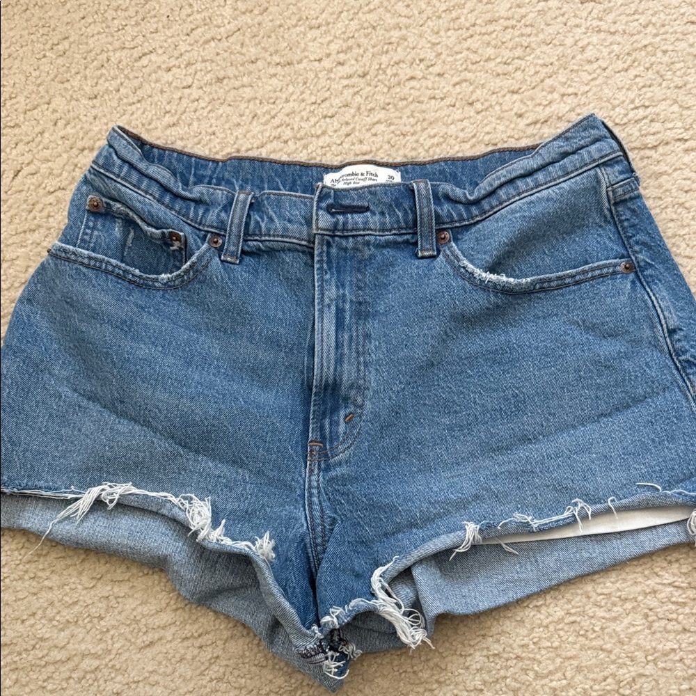 Abercrombie & Fitch The 90s relaxed cutoff short curve love size 30 high rise